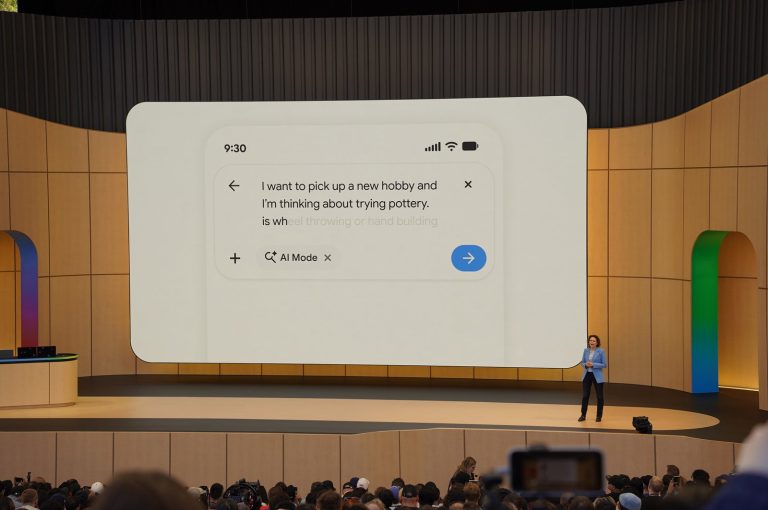 Бъдещето на Google е поле за търсене, което прави всичко