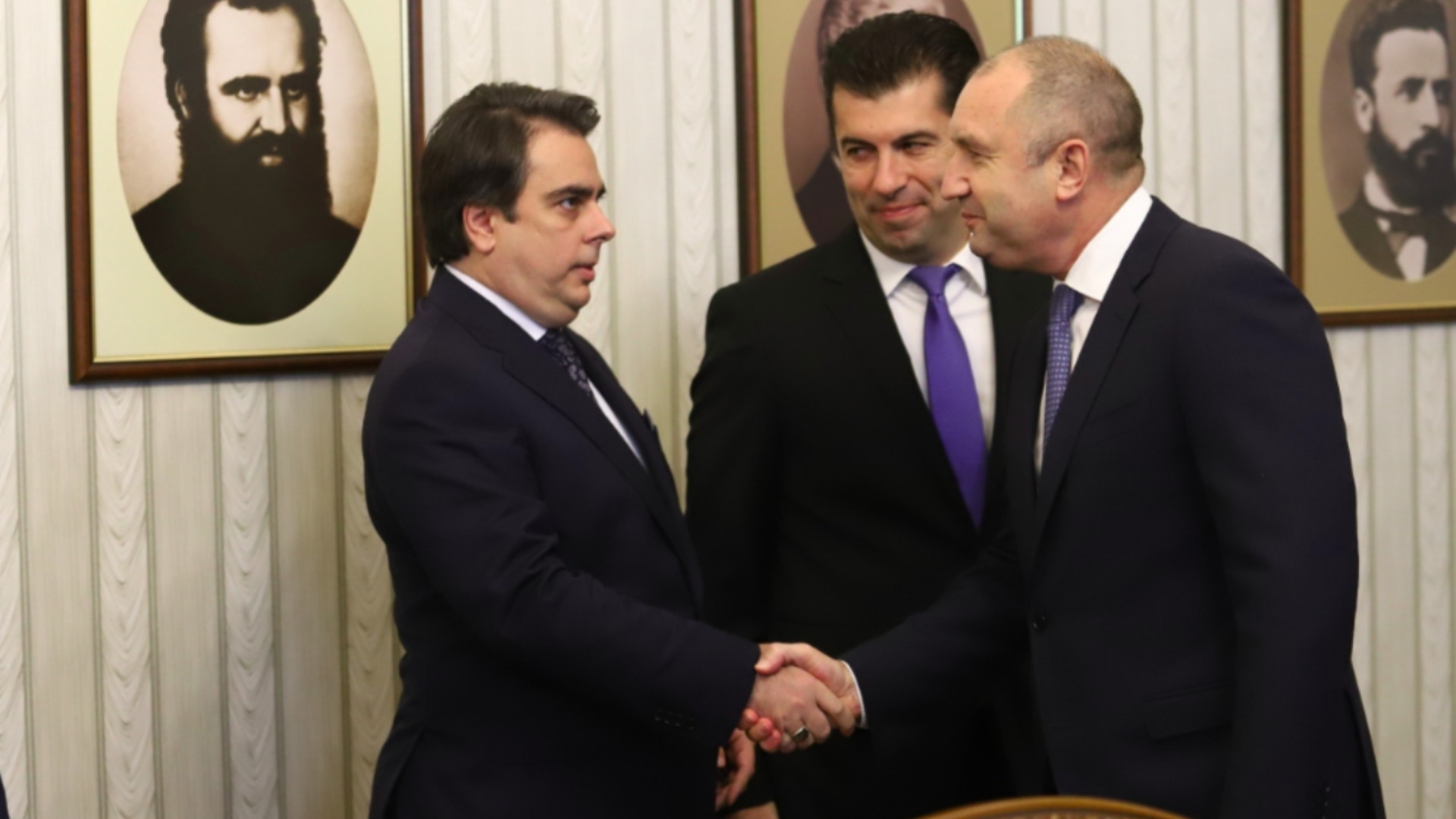 Защо ПП подкрепи Румен Радев за президент през 2021 година? Асен Василев отговори: Грешна преценка