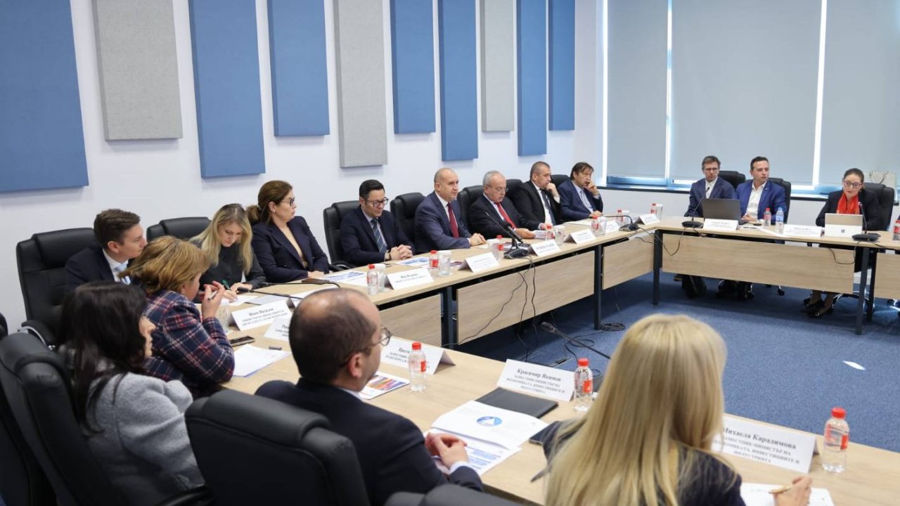 Радев очерта приоритетите за инфраструктурното развитие на България