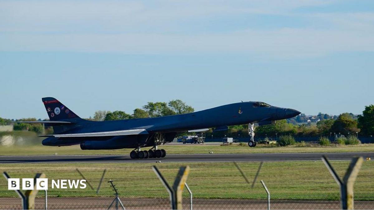 САЩ изтегля всички бомбардировачи от британската база RAF Fairford